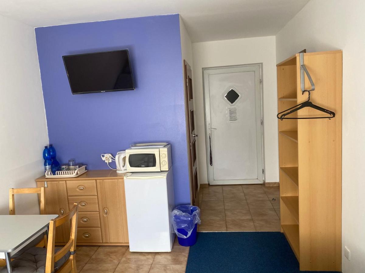 Penzion Kamenak Kamenný Újezd Buitenkant foto