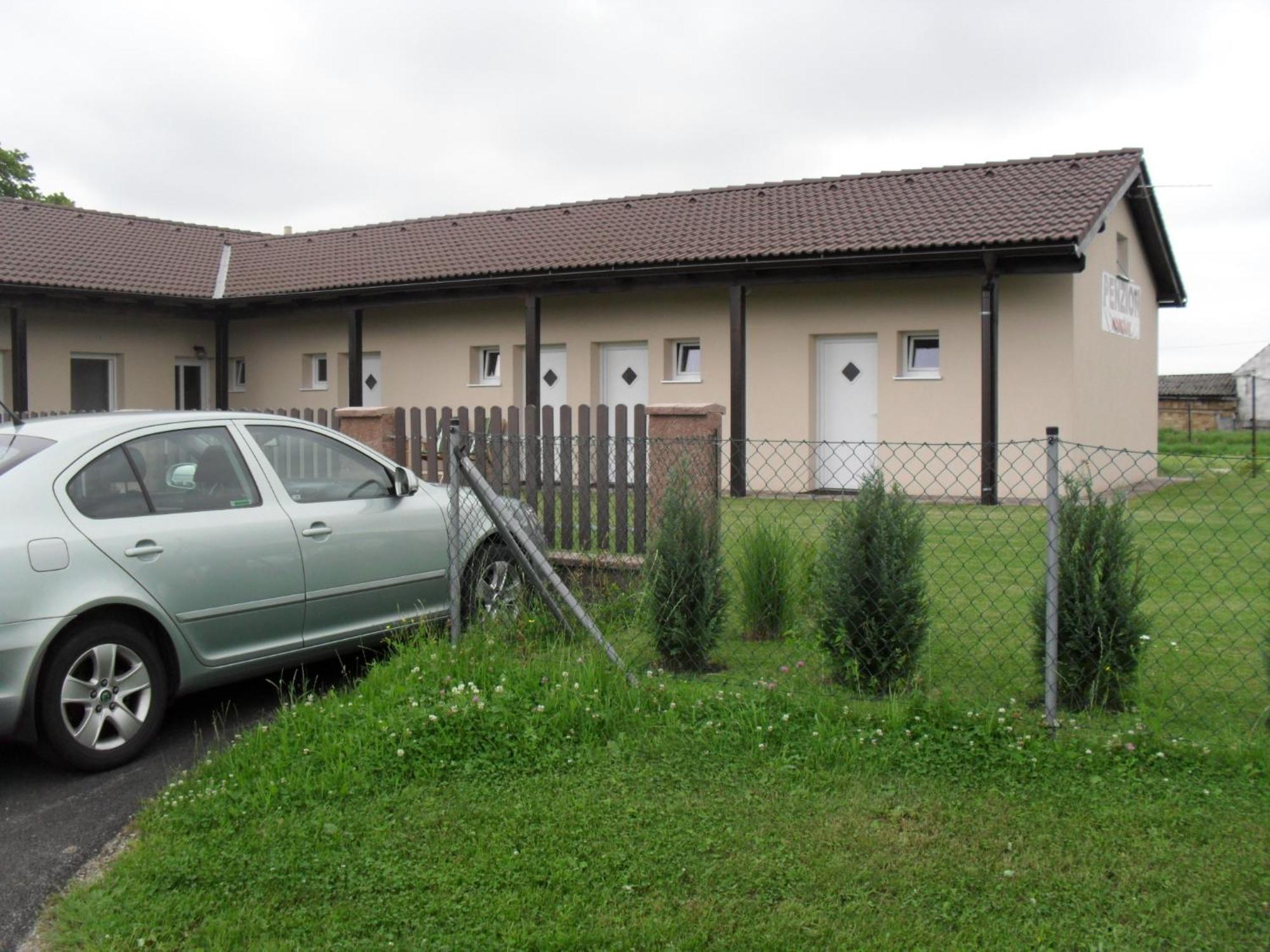 Penzion Kamenak Kamenný Újezd Buitenkant foto